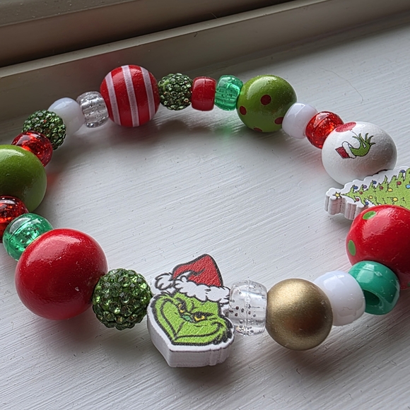 Jewelry - Ginch Christmas Charm Bracelet Multi Beads